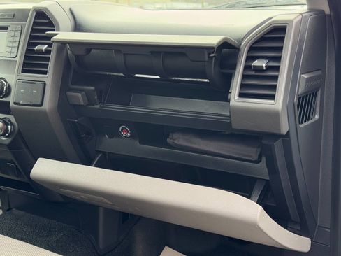 Used 2019 Ford F250 XL w/ Power Equipment Group image 29