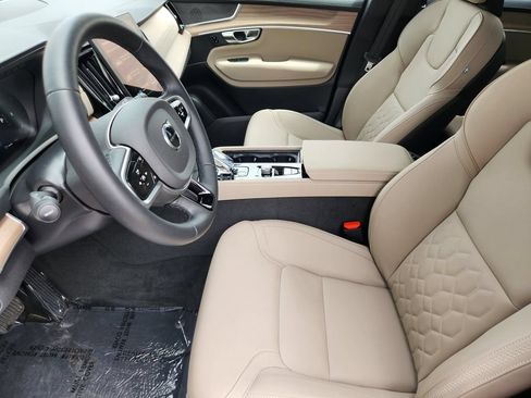 New 2026 Volvo XC90 B5 Plus AWD/4WD image 4