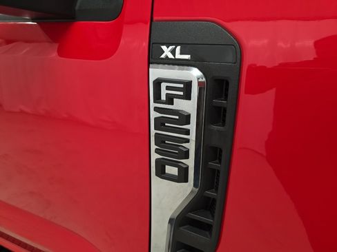 Used 2023 Ford F250 XL w/ Snow Plow Prep Package AWD/4WD image 6