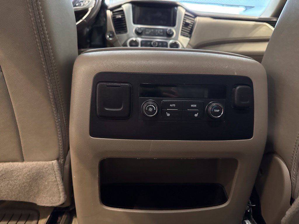 Used 2017 GMC Yukon SLT w/ Premium Edition AWD/4WD image 23
