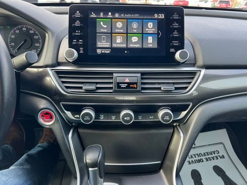 Used 2018 Honda Accord Sport image 20