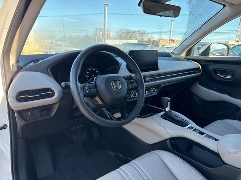 Used 2024 Honda HR-V EX-L image 9