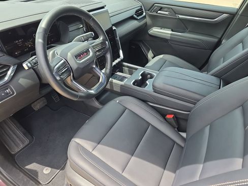 Used 2026 GMC Acadia Elevation w/ Elevation Premium Package AWD/4WD image 17