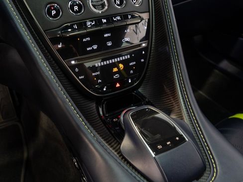 Used 2019 Aston Martin DB11 AMR image 14