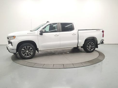 Used 2023 Chevrolet Silverado 1500 LT AWD/4WD image 5