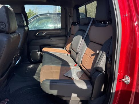 Used 2024 Chevrolet Silverado 2500 High Country w/ High Country Premium Package image 8