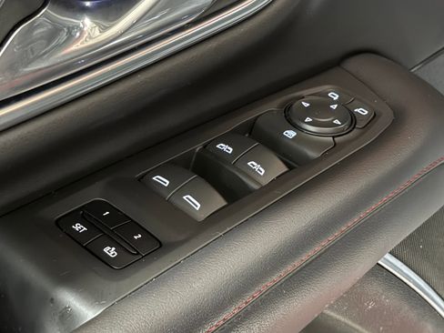 Used 2021 Chevrolet Suburban RST image 22