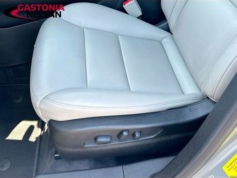 Used 2023 Cadillac XT4 Premium Luxury w/ Cold Weather Package FWD image 23