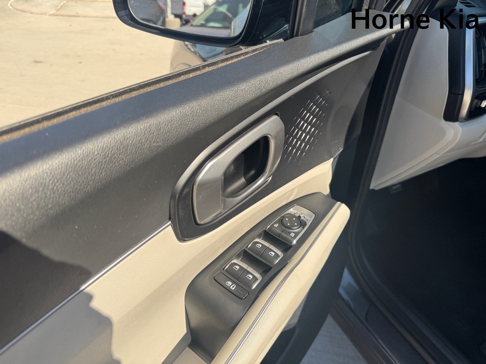 Certified 2022 Kia Sorento S FWD image 11