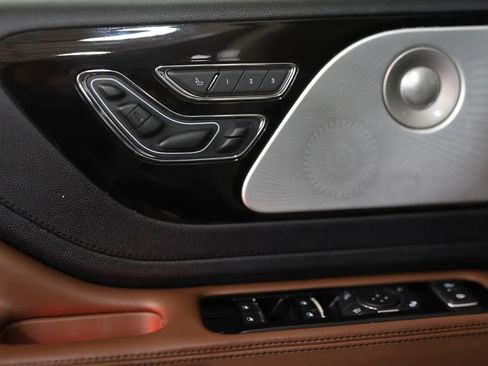 Used 2020 Lincoln Aviator Reserve w/ Equipment Group 201A image 22