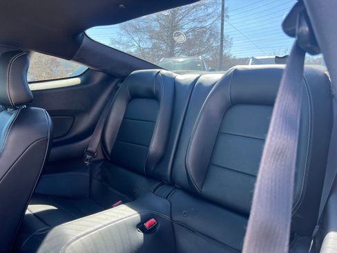 Used 2016 Ford Mustang Premium image 17