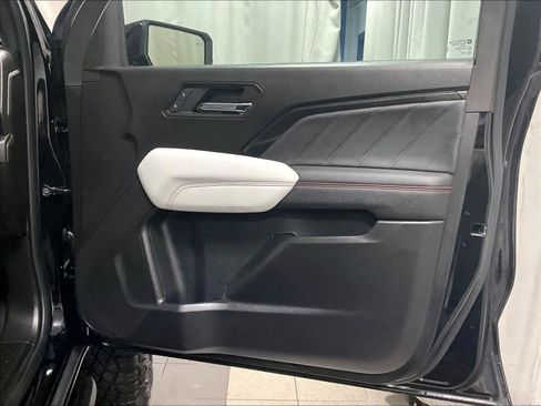 Used 2024 GMC Canyon AT4X image 12