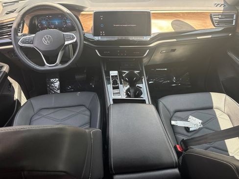 Used 2024 Volkswagen Atlas SE FWD image 14