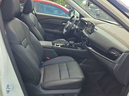 Used 2023 Nissan Rogue SL w/ SL Premium Package AWD/4WD image 9