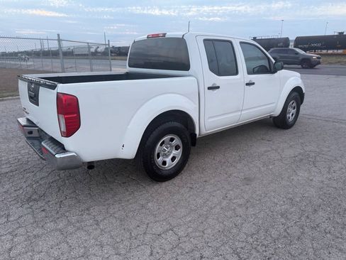 Used 2013 Nissan Frontier S RWD image 5