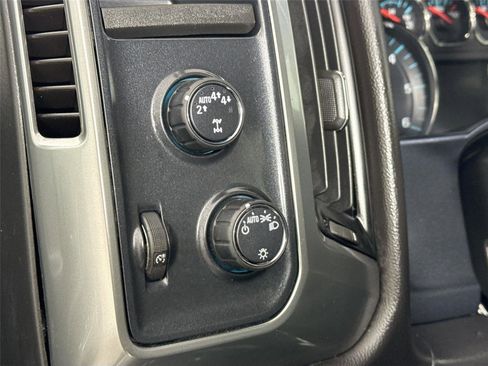 Used 2018 Chevrolet Silverado 1500 LT image 14