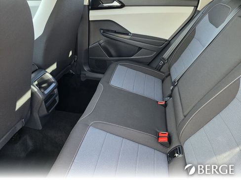 Used 2025 Volkswagen Taos S image 27