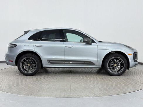 Used 2025 Porsche Macan image 8