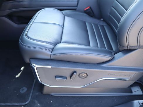 New 2026 Ford F250 Platinum AWD/4WD image 12