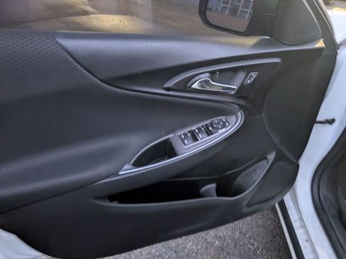 Used 2018 Chevrolet Malibu LT w/ Redline Edition image 14