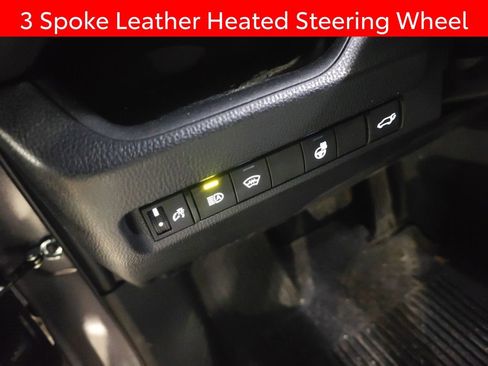 Used 2023 Toyota RAV4 XLE Premium image 9