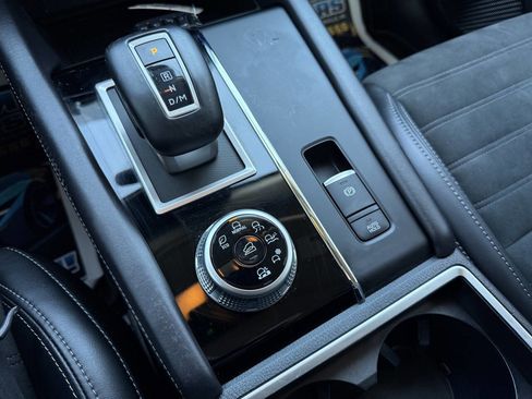 Used 2024 Mitsubishi Outlander SE image 20