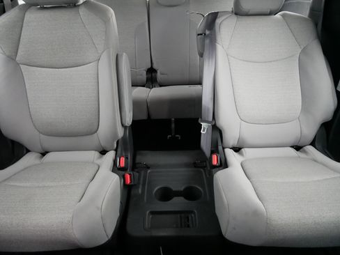 Certified 2025 Toyota Sienna LE FWD image 13