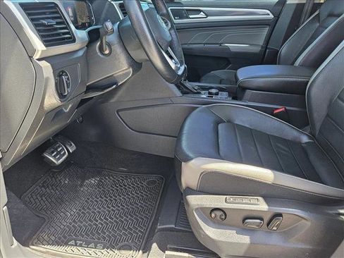 Certified 2023 Volkswagen Atlas SEL Premium AWD/4WD image 17