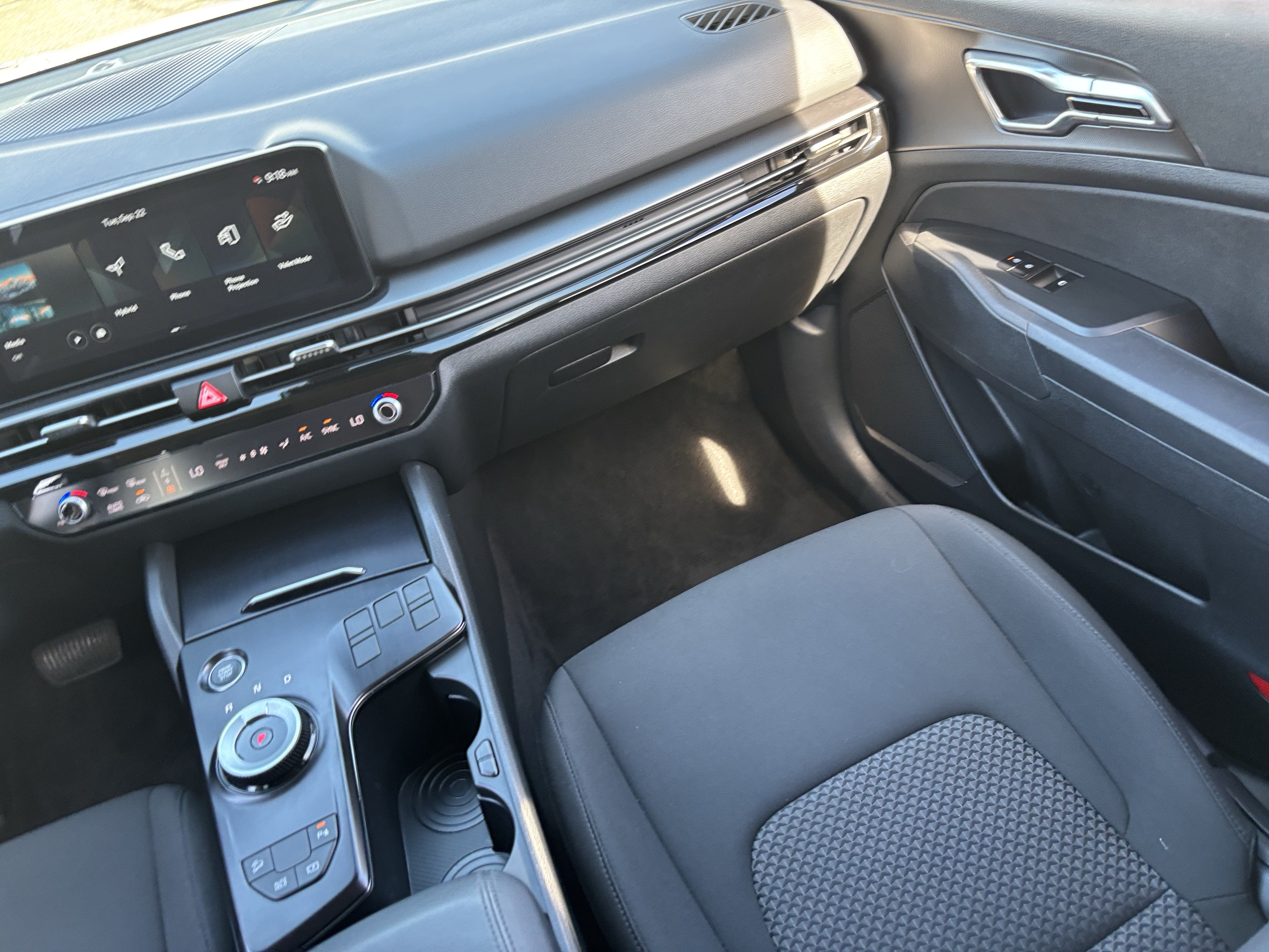 Certified 2026 Kia Sportage LX FWD image 14