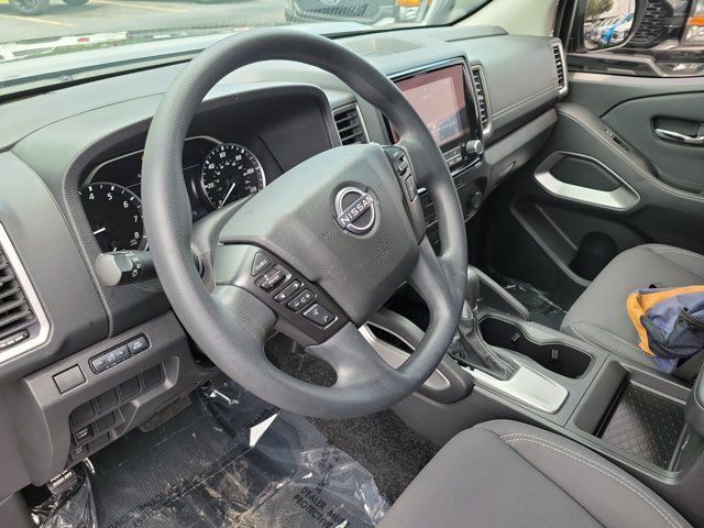 Used 2024 Nissan Frontier SV RWD image 14