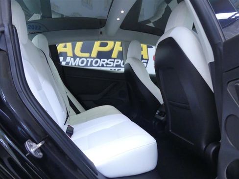 Used 2022 Tesla Model 3 Long Range image 25