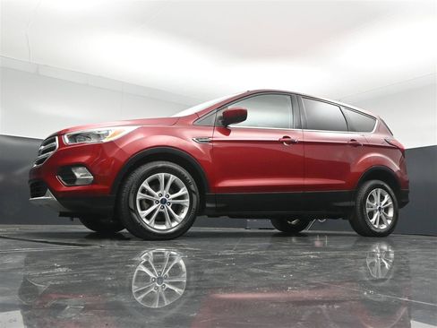 Used 2019 Ford Escape SE FWD image 27