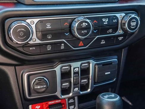 Certified 2021 Jeep Wrangler Unlimited Rubicon w/ Xtreme Recon 35" Tire Package image 21