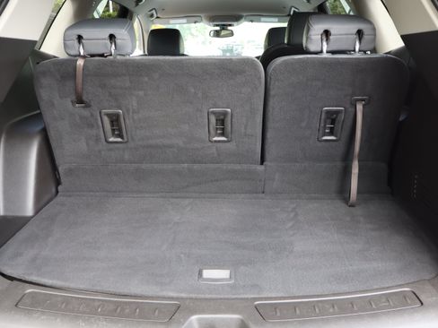 Used 2019 Buick Enclave Essence FWD image 51
