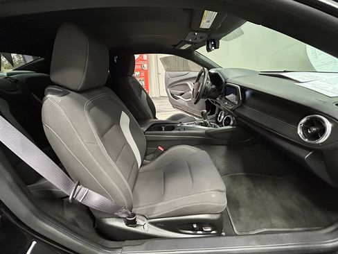 Used 2016 Chevrolet Camaro SS RWD image 40