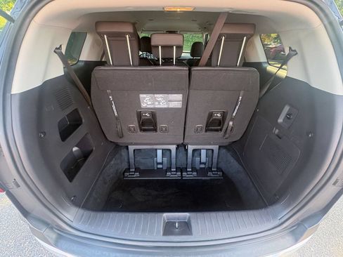 Used 2026 Kia Carnival FWD image 30