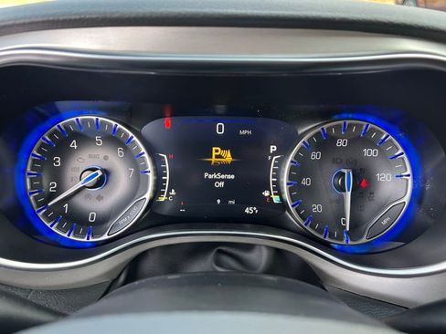 New 2026 Chrysler Pacifica Pinnacle image 32