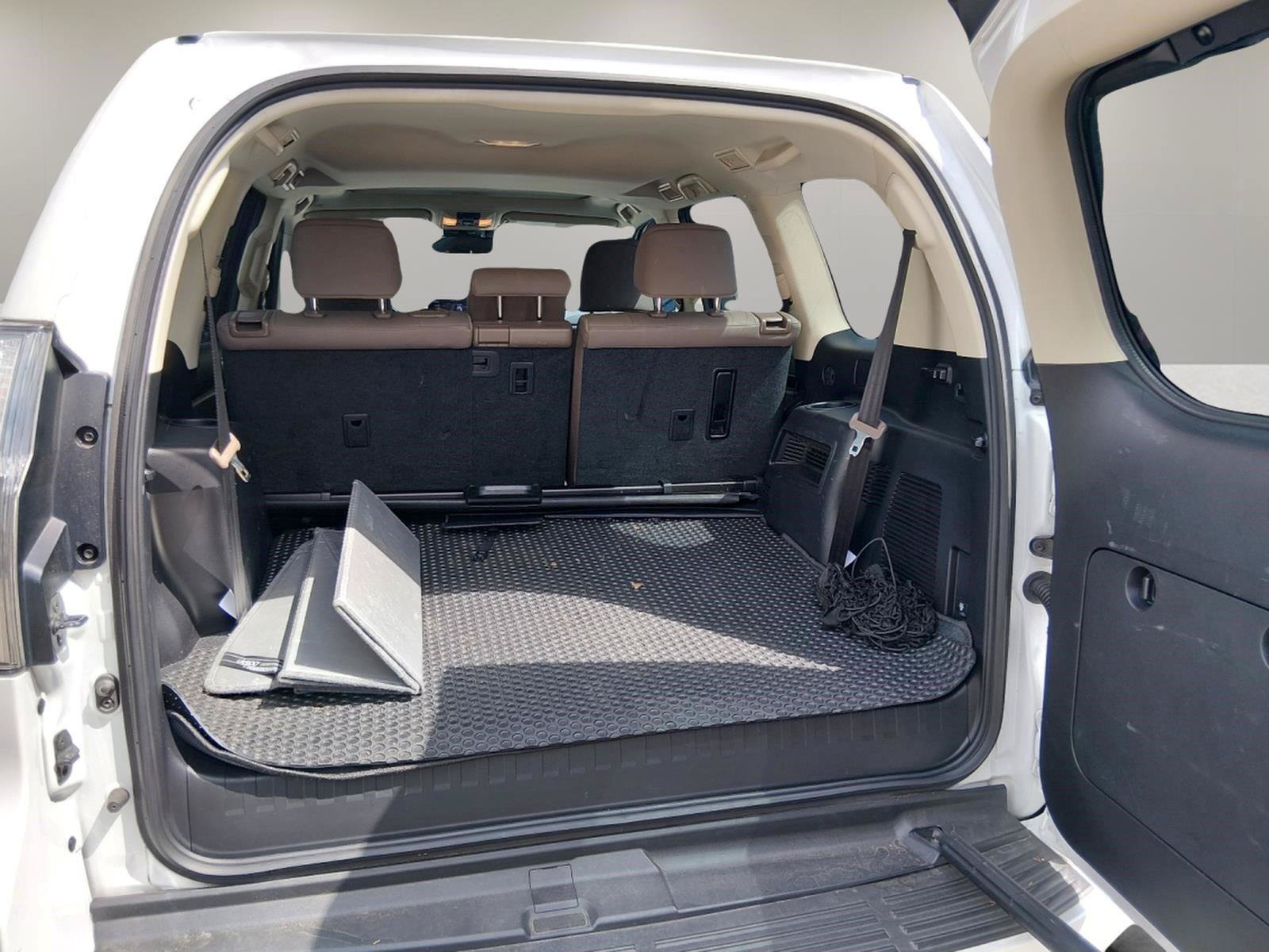 Used 2022 Lexus GX 460 Premium w/ Premium Package AWD/4WD image 14