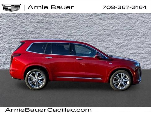 Used 2024 Cadillac XT6 Premium Luxury w/ Technology Package AWD/4WD image 4