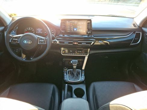 Used 2021 Kia Seltos EX image 10