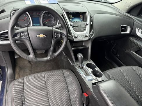 Used 2017 Chevrolet Equinox LS image 17