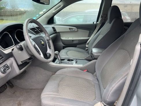 Used 2012 Chevrolet Traverse LT image 7