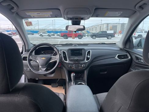 Used 2019 Chevrolet Equinox LT w/ Driver Convenience Package image 15