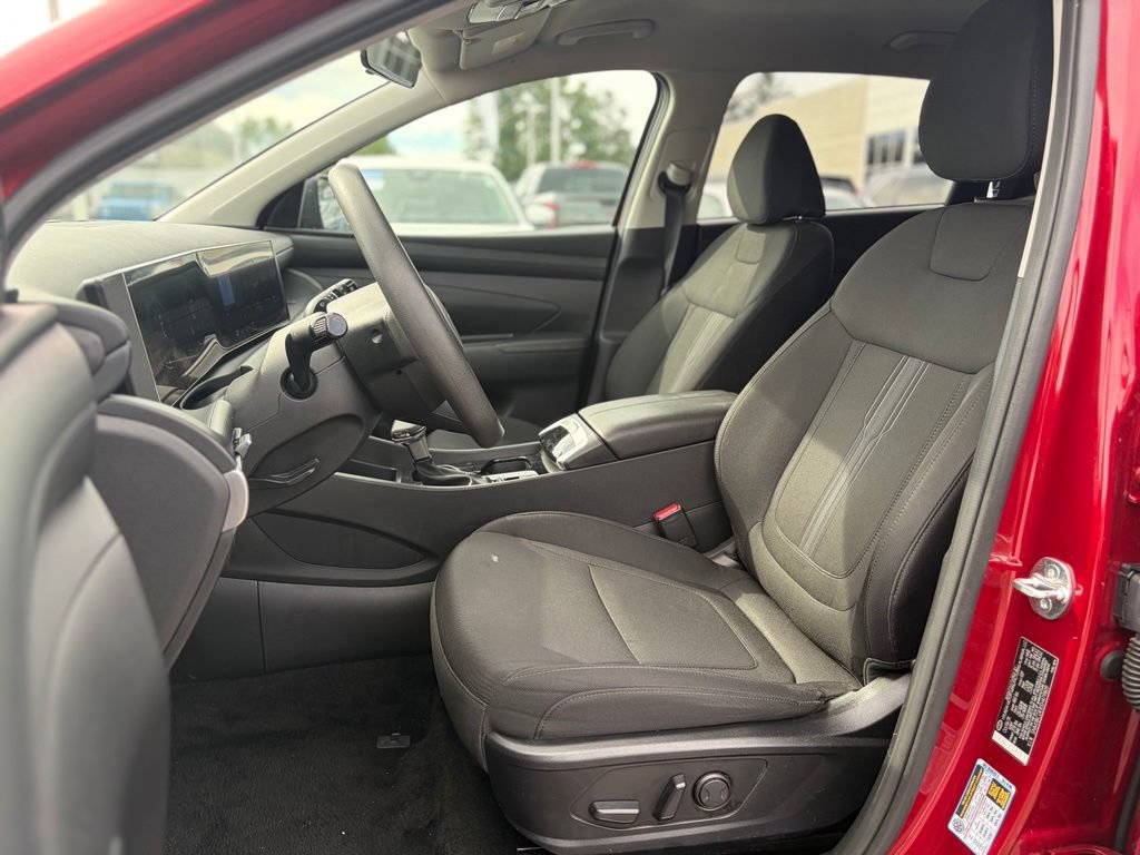 Used 2025 Hyundai Tucson SEL AWD/4WD image 23