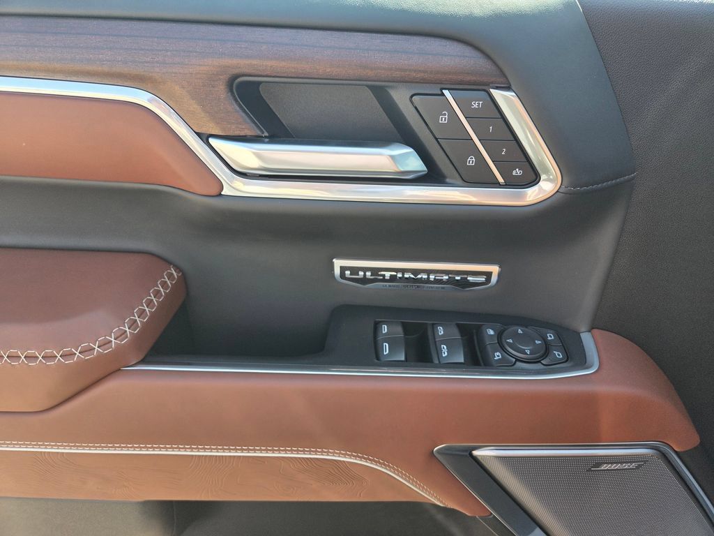 New 2026 GMC Sierra 1500 Denali Ultimate w/ LPO, Black Badging Package AWD/4WD image 14