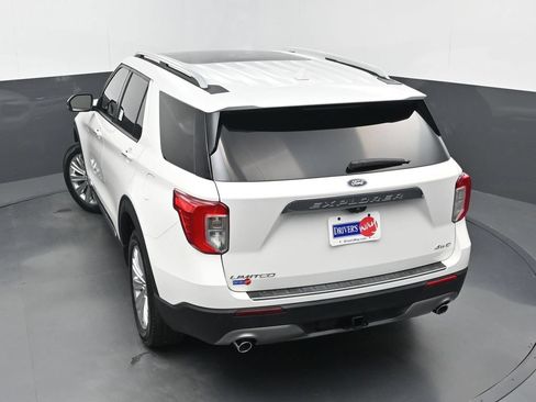 Used 2022 Ford Explorer Limited w/ Equipment Group 301A AWD/4WD image 36