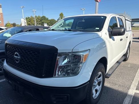 Used 2017 Nissan Titan S RWD image 1