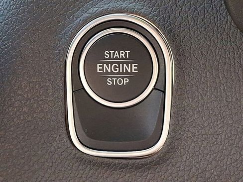 Used 2025 Mercedes-Benz Sprinter 2500 image 22