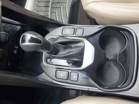 Used 2017 Hyundai Santa Fe Limited image 37