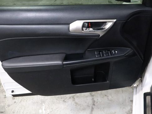 Used 2016 Lexus CT 200h w/ Accessory Package 2 image 11